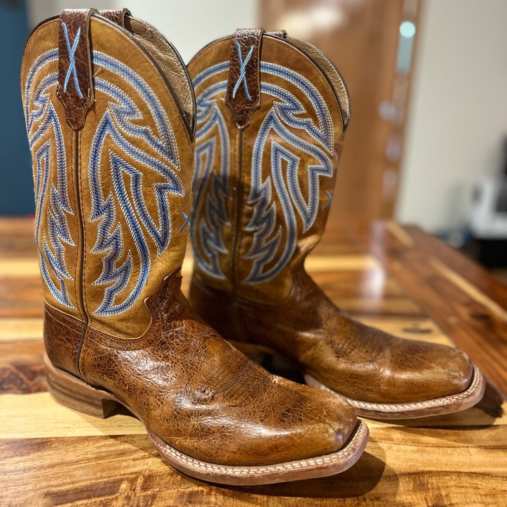 Mens Twisted X cowboy boots, 10.5D. Worn once. Paid $270. From a smoke free home